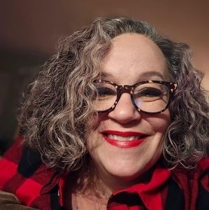 Meet your Posher, Lynn